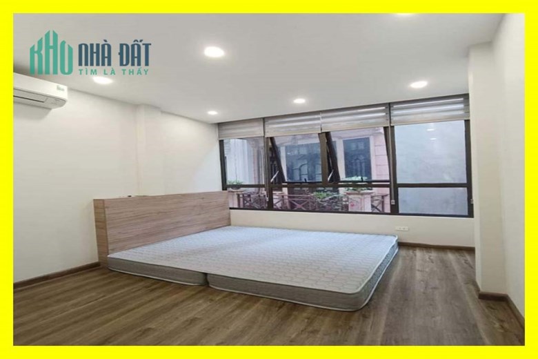 Bán nhà đẹp ngõ Thịnh Quang, Đống Đa, Hà Nội - Nhà 4 tầng, ô tô đỗ cửa, giá hơn 5 tỷ