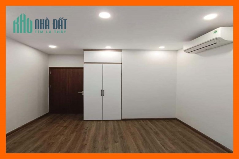Bán nhà đẹp ngõ Thịnh Quang, Đống Đa, Hà Nội - Nhà 4 tầng, ô tô đỗ cửa, giá hơn 5 tỷ