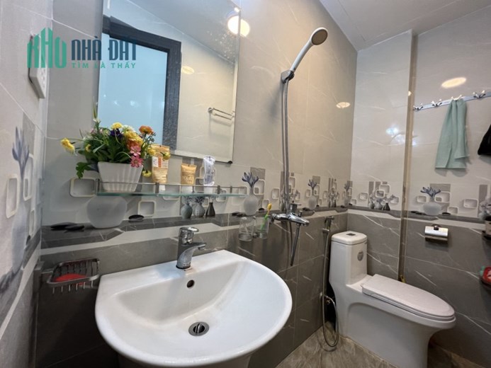 BÁN NHÀ ĐẸP HAI BÀ TRƯNG, 50M,  4 TẦNG, MẶT TIỀN 4M, 5 tỷ