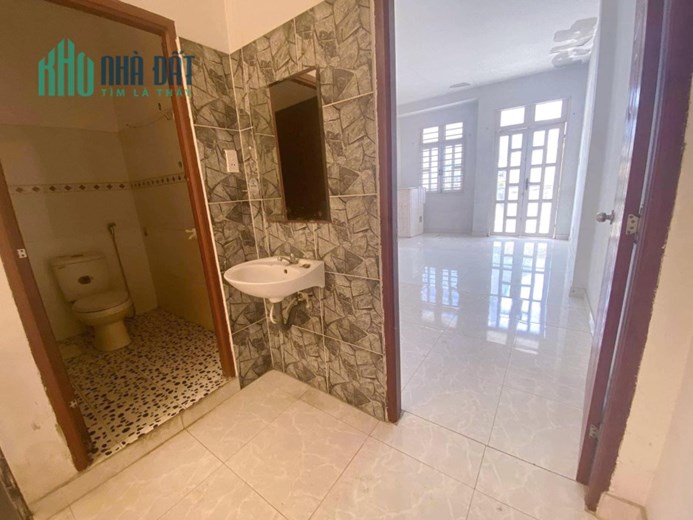 BÁN NHÀ HXH NGAY LÊ TRỌNG TẤN, BÌNH TÂN - 4x17 VUÔNG - 2 TẦNG BTCT - CHỈ 4.x TỶ