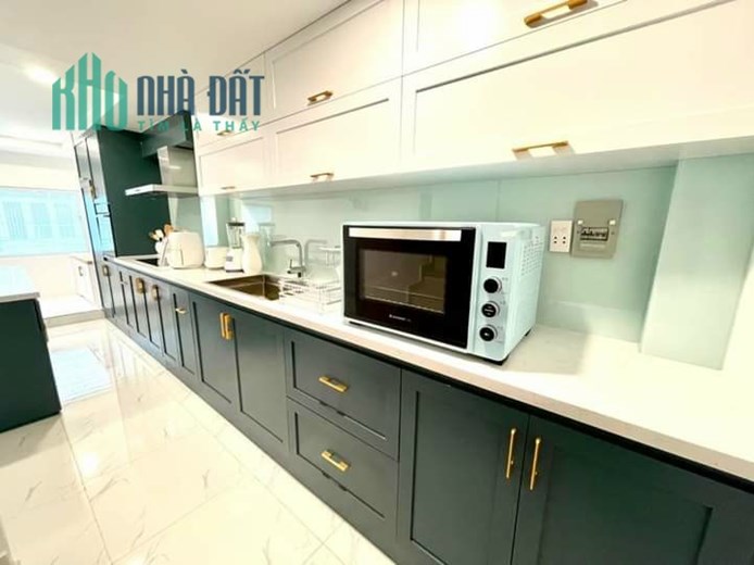 Mặt tiền 32m2 Đường số Vĩnh Hội, Quận 4 giá 10.8 tỷ
