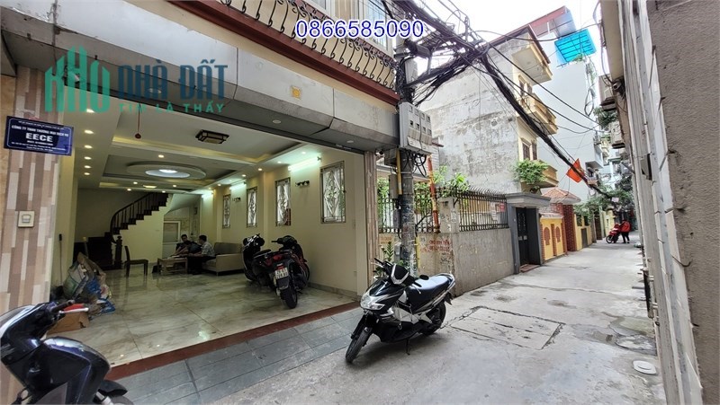 Bán căn nhà Cầu Giấy ÔTÔ đỗ cửa ngõ, KD Đỉnh, 50m2, rộng 5m, giá bán 6 tỷ, 0866585090