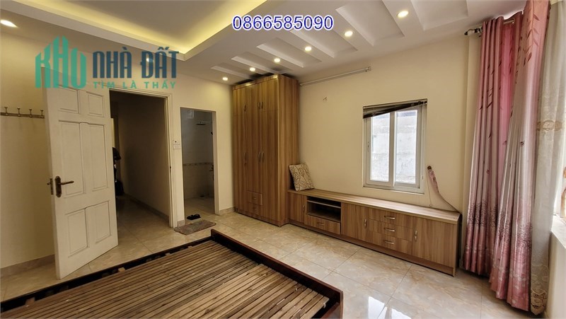 Bán căn nhà Cầu Giấy ÔTÔ đỗ cửa ngõ, KD Đỉnh, 50m2, rộng 5m, giá bán 6 tỷ, 0866585090