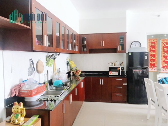 Định cư cần bán căn hộ chung cư 3 phòng ngủ Phường 13 Quận Tân Bình Hồ Chí Minh
