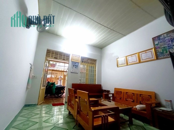 Bán nhà Trưng Nữ Vương, ô tô vào nhà, C4 2pn 90m2 chỉ 3.x tỷ. 0905.880.363
