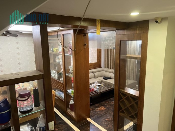 Bán nhà phố Lê Văn Lương, Ngõ oto tránh, 50m2, mt 6m ở hay kinh doanh đều tốt