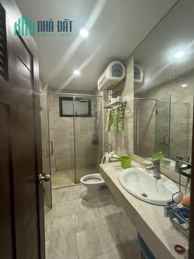 Bán nhà phố Lê Văn Lương, Ngõ oto tránh, 50m2, mt 6m ở hay kinh doanh đều tốt
