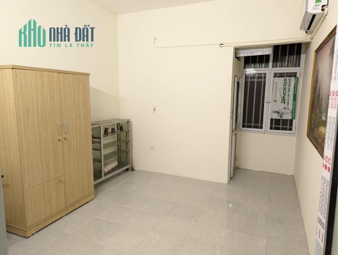 Bán nhà tầng 3 tập thể đài THVN Ngõ 124 phố  Vĩnh Tuy - Hai Bà Trưng.