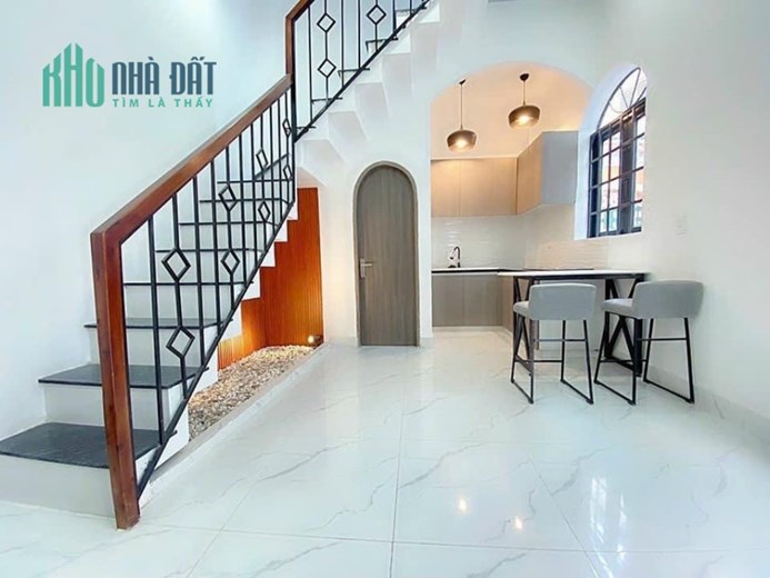 Siêu phẩm sau căn mặt tiền Nơ Trang Long P12 Q bình thạnh, ngay ngã tư Phan Văn Trị
Diên tích 6.5
