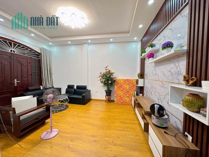 BÁN NHÀ PHỐ LÊ THANH NGHỊ,HAI BÀ TRƯNG, SÁT PHỐ, KINH DOANH, LÔ GÓC, 46M2*4T, 7.9 TỶ