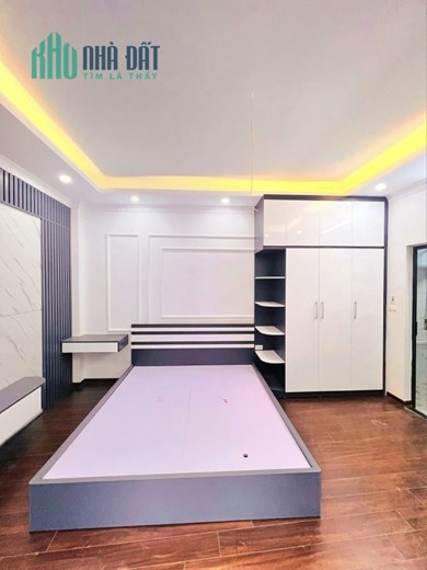 Bán nhà Định công 36m2 x5T,mới,đẹp,hiện tại,ngõ rộng,giá 3,3 tỷ,ở luôn