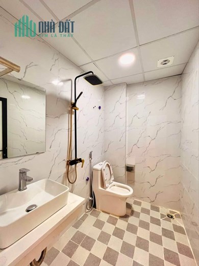 Bán nhà Định công 36m2 x5T,mới,đẹp,hiện tại,ngõ rộng,giá 3,3 tỷ,ở luôn