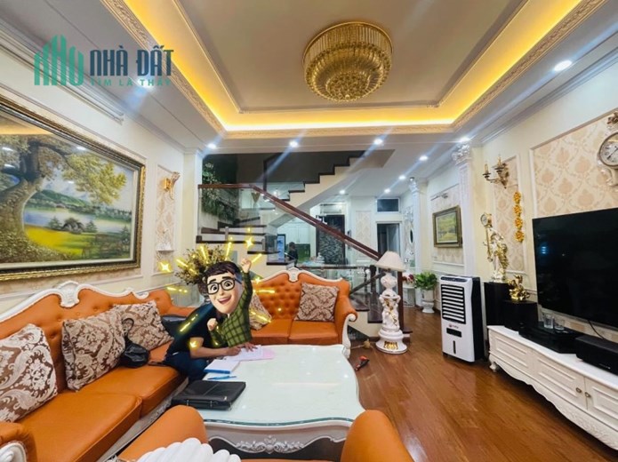 SIÊU PHẨM TRẦN QUỐC HOÀN 50M x 6T Ở V.I.P, Ô TÔ, KINH DOANH ĐỈNH GIÁ 6.6 TỶ
-	Vị trí vàng thủ đô,