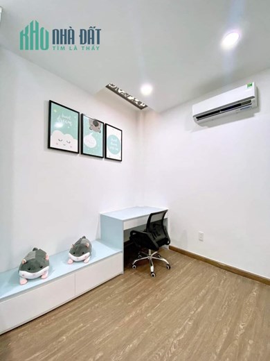 Nhà diện tích 40m2, hẻm 3 m thông, chỉ 4 tỷ