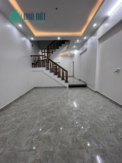 Chỉ 2.4 tỉ có ngay nhà 3 tầng mới tinh ngõ 52 Miếu Hai Xã, diện tích 45m, lô góc cực đẹp