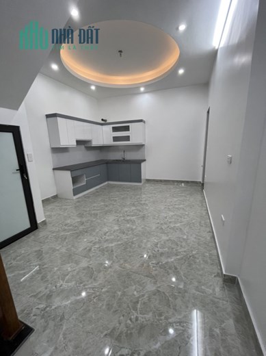 Chỉ 2.4 tỉ có ngay nhà 3 tầng mới tinh ngõ 52 Miếu Hai Xã, diện tích 45m, lô góc cực đẹp