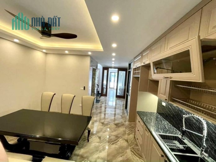 Bán nhà Minh Khai, 68m x 6 tầng, 10.5 tỷ, thang máy, gara ô tô, nhà đẹp