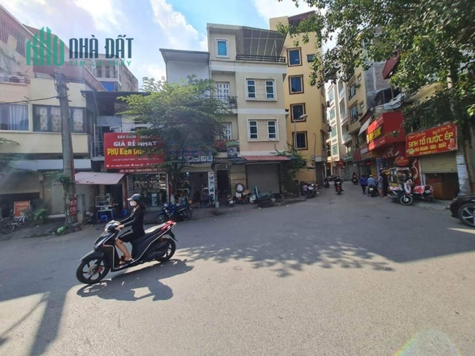 Bán nhà phố Yên Hòa, Cầu Giấy, 73m2, 3 tầng, mặt tiền rộng, ngõ 3 gác, giá 5.88 tỷ.