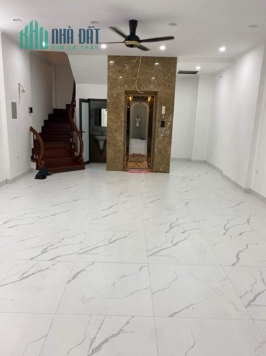 Tòa Văn phòng, Ô tô tránh, TM, KD, mới đẹp Thái Hà, Đống Đa, 61 m2 x7t, mt 5.7 m, 21tỷ9 TLCC