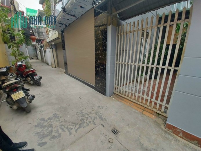 Bán nhà ngõ 229 Miếu Hai Xã, 41m 4 tầng độc lập riêng tường, GIÁ 2.3 tỉ