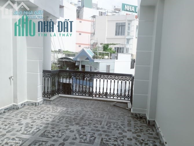 Nhà Mặt Tiền Q.Phú Nhuận Ô TÔ Vào Nhà 5 TẦNG BTCT 50m2 Chỉ Nhỉnh 12 Tỷ TL
