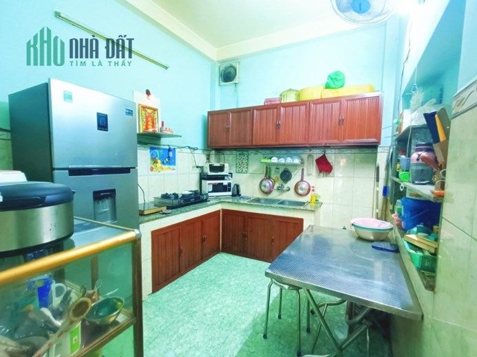 Bán gấp nhà mặt tiền đường Hồng Bàng Phường 1 Quận 11 48m2 3 tầng BTCT chỉ nhỉnh 11 tỷ