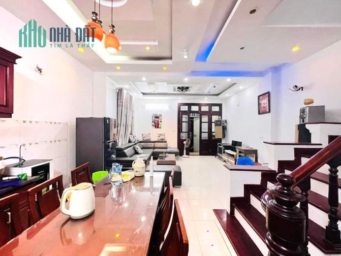 Bán nhà Lĩnh nam 50m2 * 5 Tầng giá 3.48 Tỷ