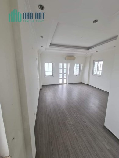 Bán nhà mặt phố Đào Tấn - Ba Đình,106m2, vỉa hè siêu to, ô tô dừng đỗ 24/7, kinh doanh cực đỉnh.