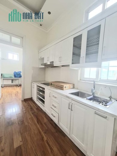 Bán nhà mặt phố Đào Tấn - Ba Đình,106m2, vỉa hè siêu to, ô tô dừng đỗ 24/7, kinh doanh cực đỉnh.