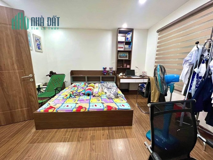 Một nhà ra phố Trần Duy Hưng 55m 5 tầng mặt tiền 4m ngõ thông kinh doanh nhỉnh 6 tỷ lh 0817606560