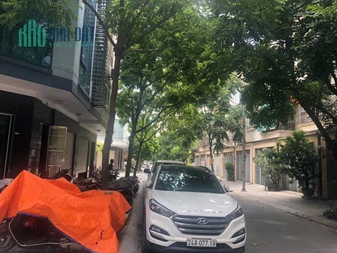 Bán nhà phố Ngọc Hà, vị trí cực đẹp, Ô TÔ TRÁNH - GARA ÔTÔ - KINH DOANH 50m2,giá chào 10,3 tỷ