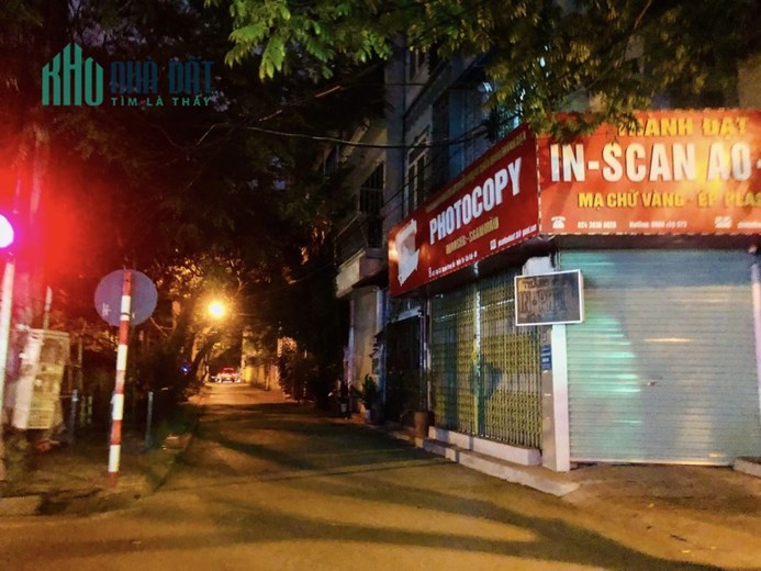 Bán Nhà Nguyễn Phong Sắc 40m2, Mt 6.4, Phân Lô, ô tô, chỉ 6.8 Tỷ.