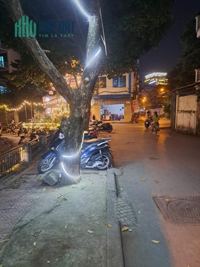 70m Mặt Tiền 5.5m Mặt Phố Đặng Tiến Đông Trung Tâm Đống Đa. Ô Tô Tránh View Hồ. Kinh Doanh Đỉnh.