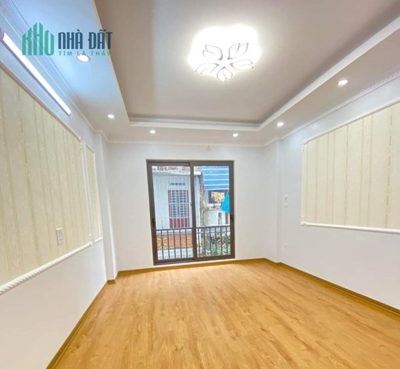 Bán nhà Ngõ 521 Phố TRƯƠNG ĐỊNH, NHÀ MỚI, diện tích 34m2, 5 tầng, giá 4,4 tỷ.
