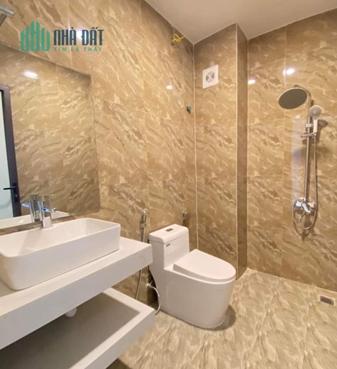 Bán nhà Ngõ 521 Phố TRƯƠNG ĐỊNH, NHÀ MỚI, diện tích 34m2, 5 tầng, giá 4,4 tỷ.