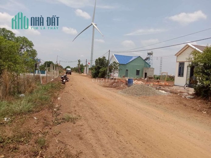 Chính chủ cần bán 10 đến 20m ngang mặt tiền đường 12m cách QL14 chỉ 500m