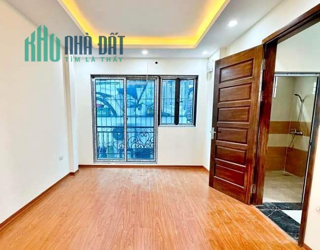 Bán nhà Phố NGUYỄN CHÍNH, NHÀ MỚI, diện tích 30m2, 5 tầng, giá 3,5 tỷ.