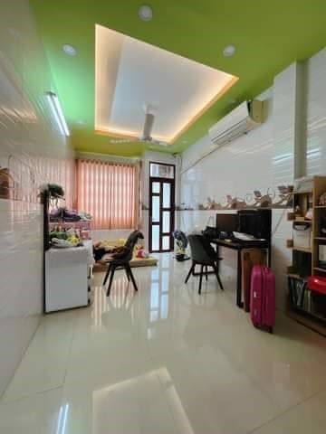 Nhà 4 tầng KHU 20 THƯỚC Hoàng Diệu,p9 Quận 4 Giá 4.2 tỷ