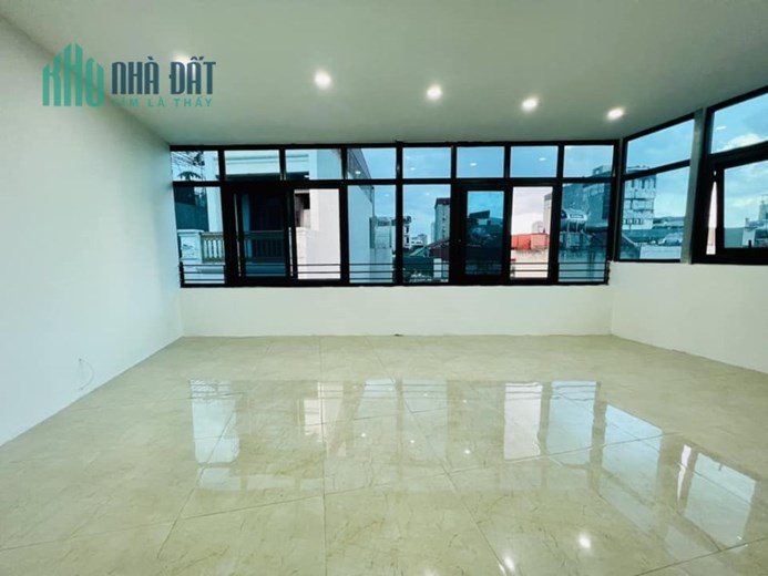 Bán nhà mặt phố Cầu Giấy 50m x 5 tầng, mt: 3.7m