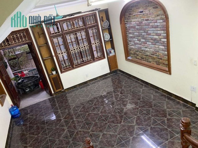 Bán nhà ngõ 89 Lạc Long Quân-Ô TÔ hai chiều-Ngõ thông-Mặt tiền rộng-Kinh Doanh-51m2-chỉ 10,5tỷ