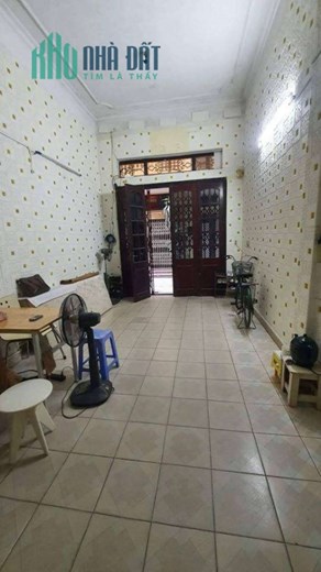 Bán nhà Phố Trần Quốc Hoàn-Phân Lô 2 thoáng-Kinh Doanh tốt-Ô TÔ tránh-36m2-chỉ 7,68tỷ