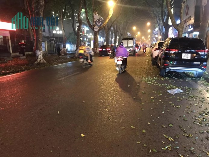 CỰC HIẾM - MẶT PHỐ - 10 TẦNG THANG MÁY - VỈA HÈ RỘNG - Ở - KINH DOANH ĐỀU VIP.