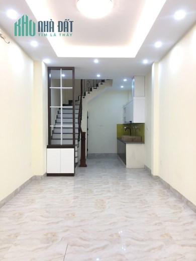 Bán nhà phố Nguyễn Văn Cừ, Gần phố, 35 m2, 5T, giá chỉ 4.15 tỷ