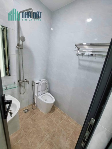 BÁN NHÀ ĐẸP 3PN 3WC RIÊNG . 
CÁCH MẶT TIỀN VĨNH KHÁNH 10M . FULL NỘI THẤT Q4 
GIẢM 400 TRIỆU CÒN