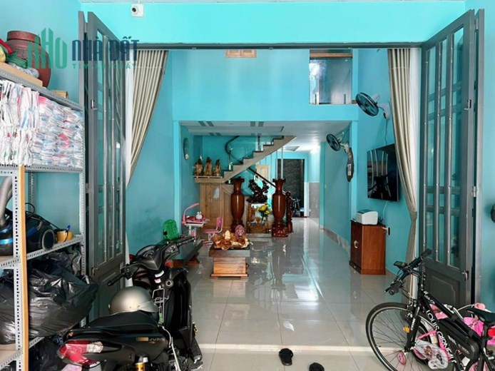 Bán Nhà 2 Tầng, Hẻm Xe Hơi, 84m2, Tân Phú, Ngay Chợ Tân Hương.