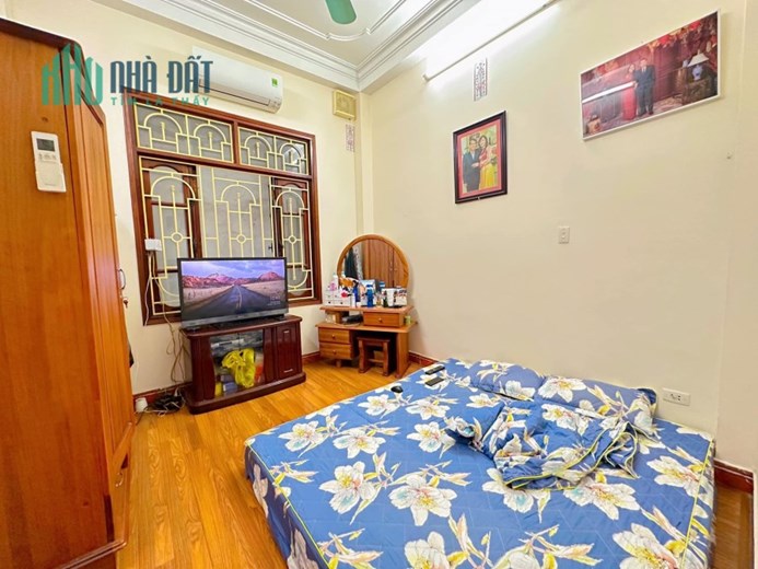 Nhà đẹp ngõ ô tô Lê Quang Đạo, Nam Từ Liêm, 41m2, 5 tầng, giá 3.9 tỷ