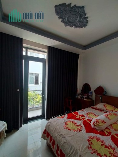 BÁN GẤP NHÀ CẠNH AEON TÂN PHÚ_KHÔNG QUY HOẠCH_KHÔNG LỘ GIỚI_5 TẦNG_DTXD 142M2_NHỈNH 4 TỶ (TL)