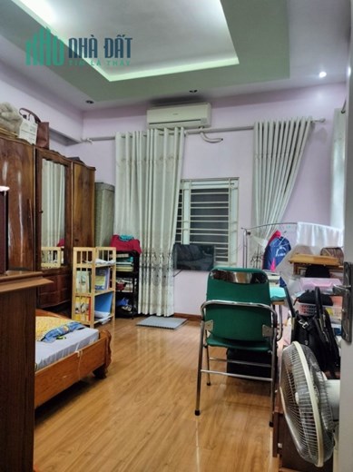 Bán nhà Nguyễn Khánh Toàn, Cầu Giấy. 56m2x4; giá 7 tỷ. Phương