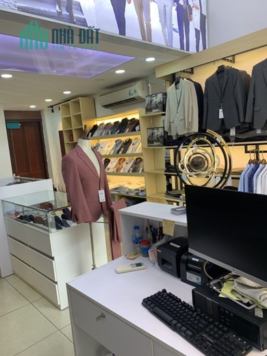 Mình cần sang nhượng mặt bằng trung tâm quận 5 đg Nguyễn Trãi Hồ Chí Minh