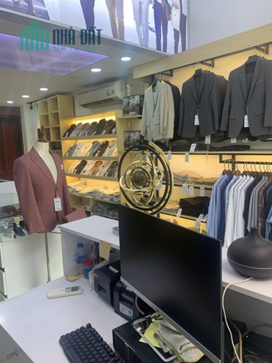 Mình cần sang nhượng mặt bằng trung tâm quận 5 đg Nguyễn Trãi Hồ Chí Minh